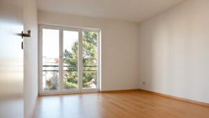 Lire la suite à propos de l’article Les Compagnons Débarrasseurs : votre brocanteur vide maison pour un débarras expert après décès ou succession
